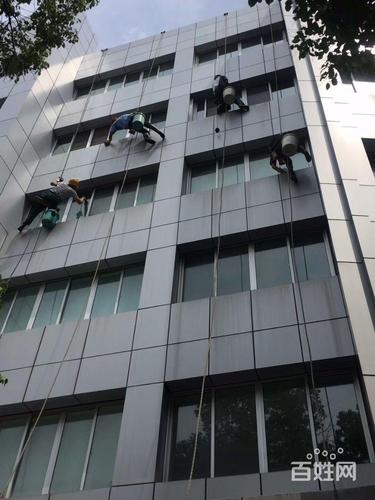 保洁服务 构建健康生活环境的专业之选